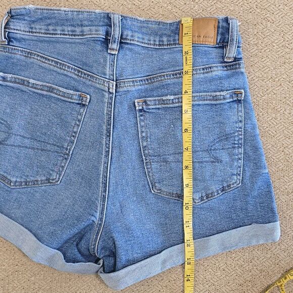 American Eagle Mom Short Cuffed Hem Shorts - Size 2 - Picture 8 of 13